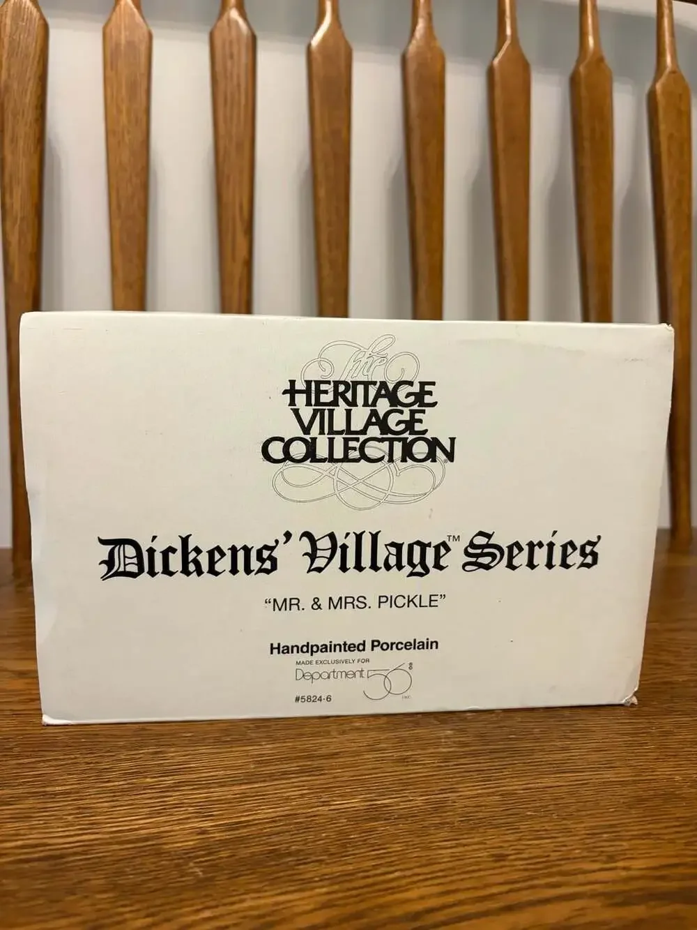 Department 56 Dickens Village Mr & Mrs Pickle Porcelain Building